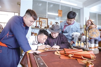 手工皮具 助力大学生创业